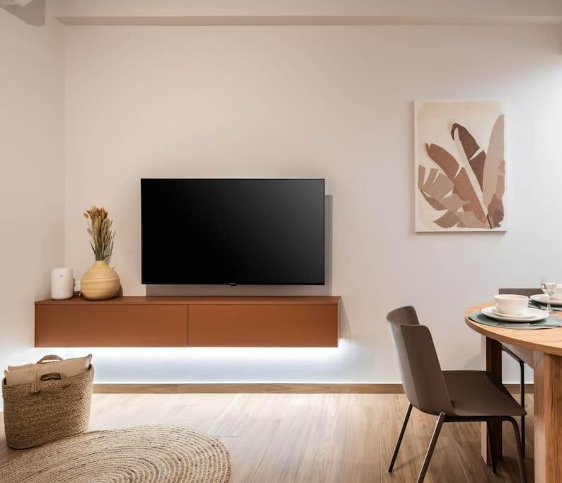 Delightful Sense 2Bd Apt In Kolonaki 7 Min To Metro Атина Екстериор снимка