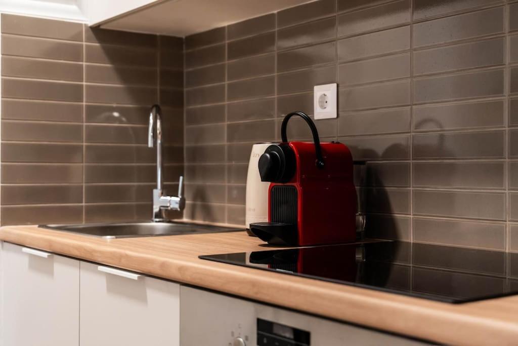 Delightful Sense 2Bd Apt In Kolonaki 7 Min To Metro Атина Екстериор снимка