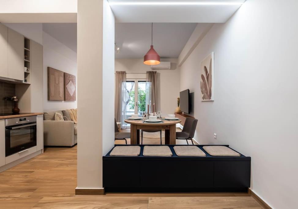 Delightful Sense 2Bd Apt In Kolonaki 7 Min To Metro Атина Екстериор снимка